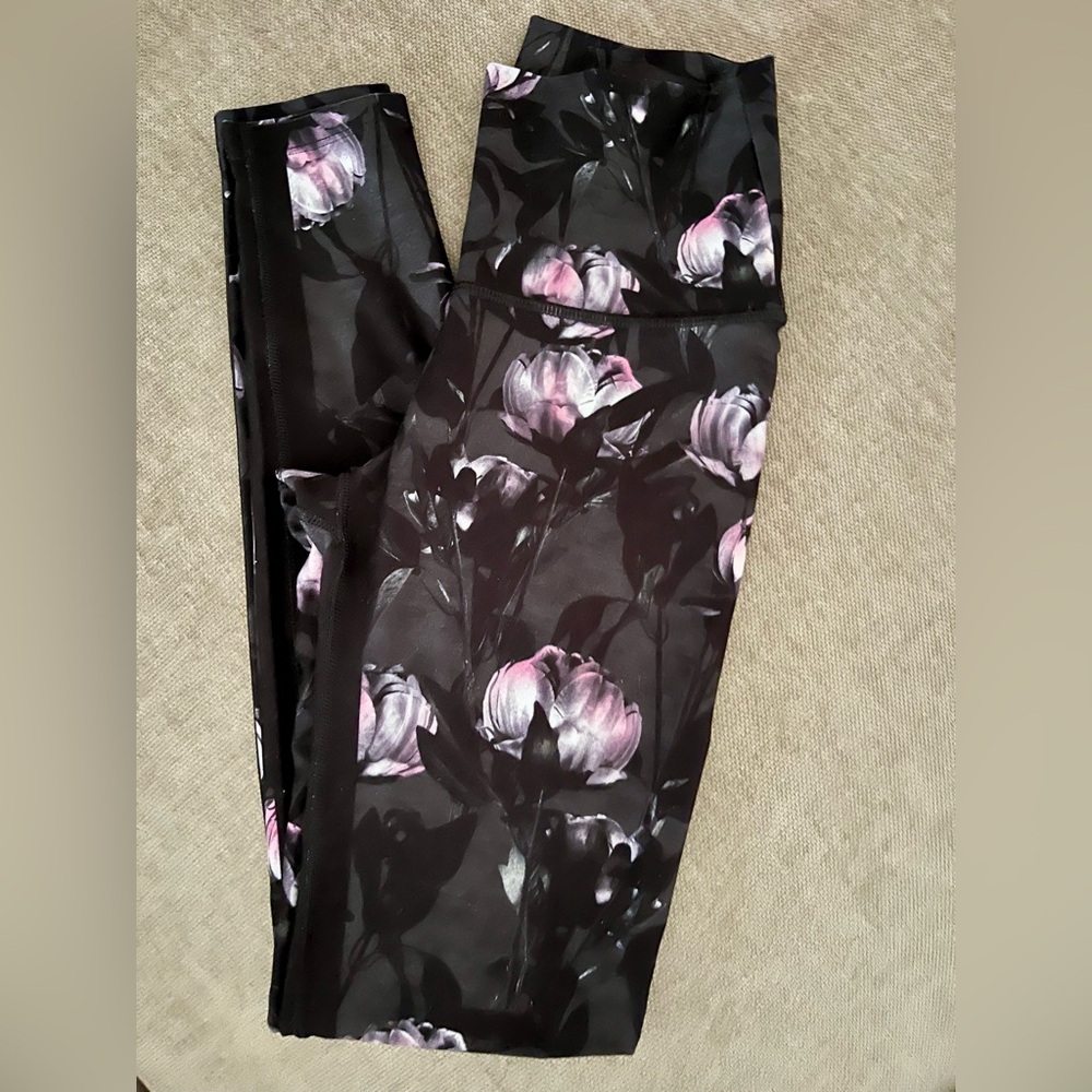WITH - wear it to heart- Black and Pink Leggings XS